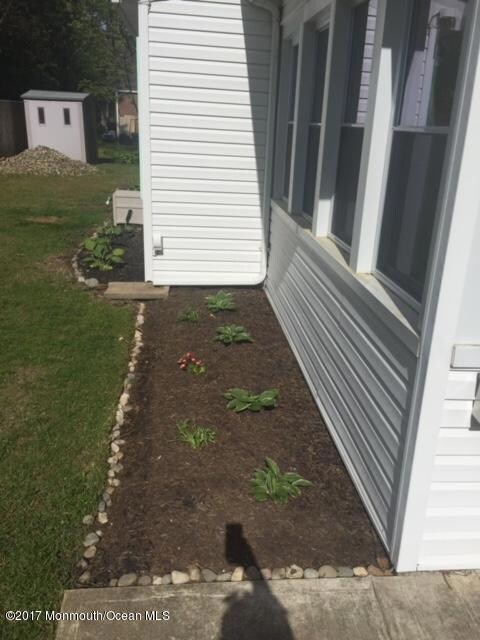 189 Pinecrest Rd, Oakhurst, NJ 07755 - photo 4