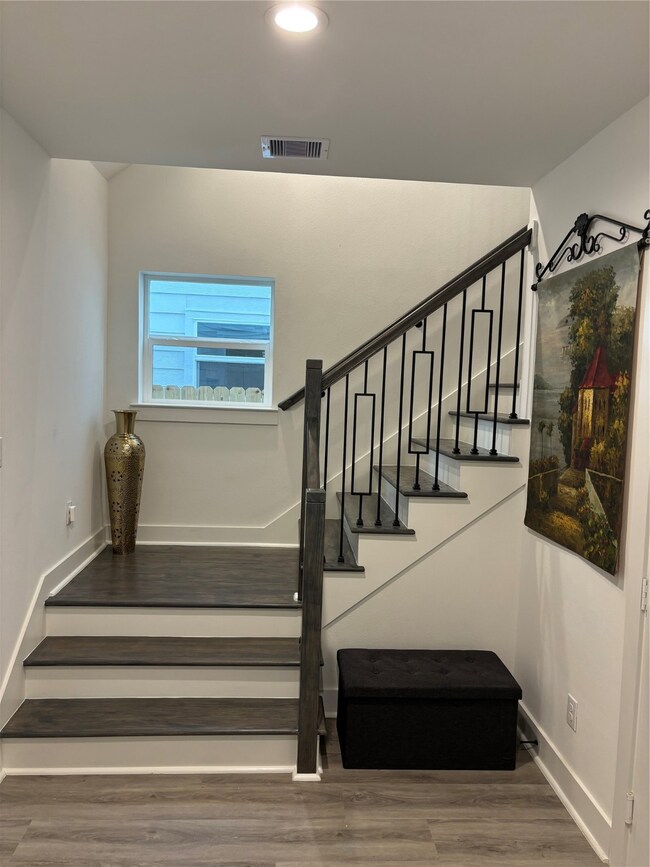 1102 Paul Quinn St unit E, Houston, TX 77091 - photo 5