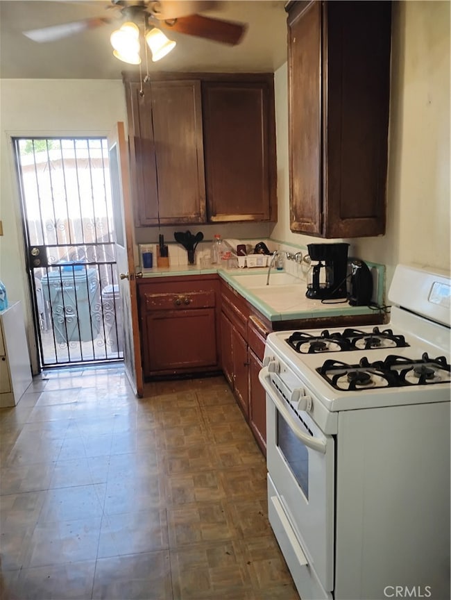 984 Fremont St, Pomona, CA 91766 - photo 6