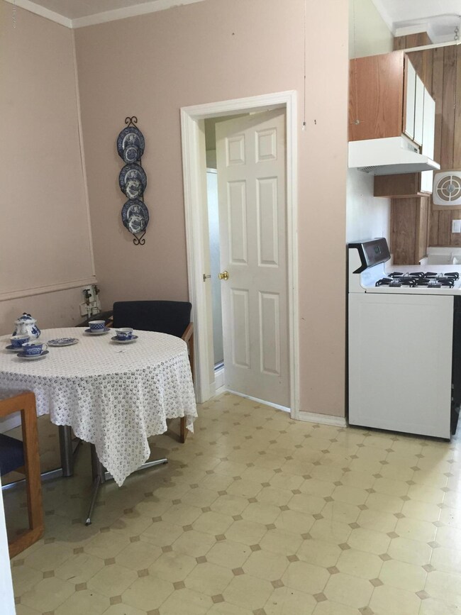 929 North St, Jim Thorpe, PA 18229 - photo 6