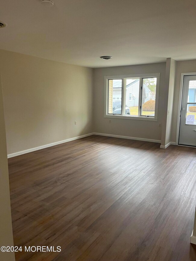 3 N Chestnut Ave unit 70, Whiting, NJ 08759 - photo 2