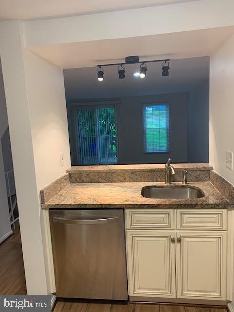 20507 Sterncroft Ct, Montgomery Village, MD 20886 - photo 4