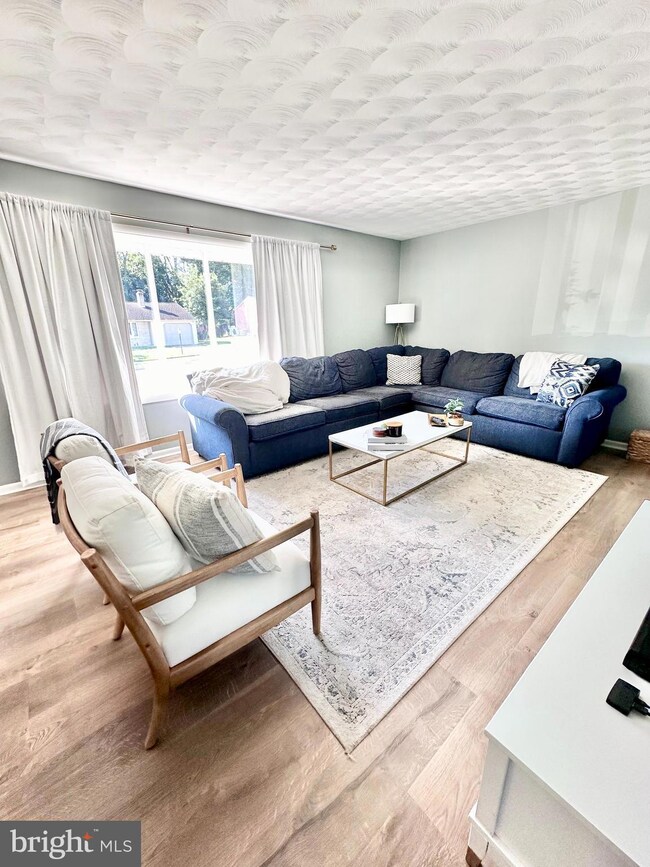 317 Pinewood Dr, Camp Hill, PA 17011 - photo 2