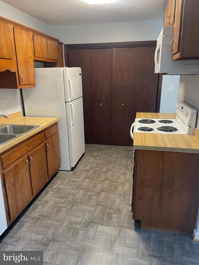 45768 Military Ln, Great Mills, MD 20634 - photo 5