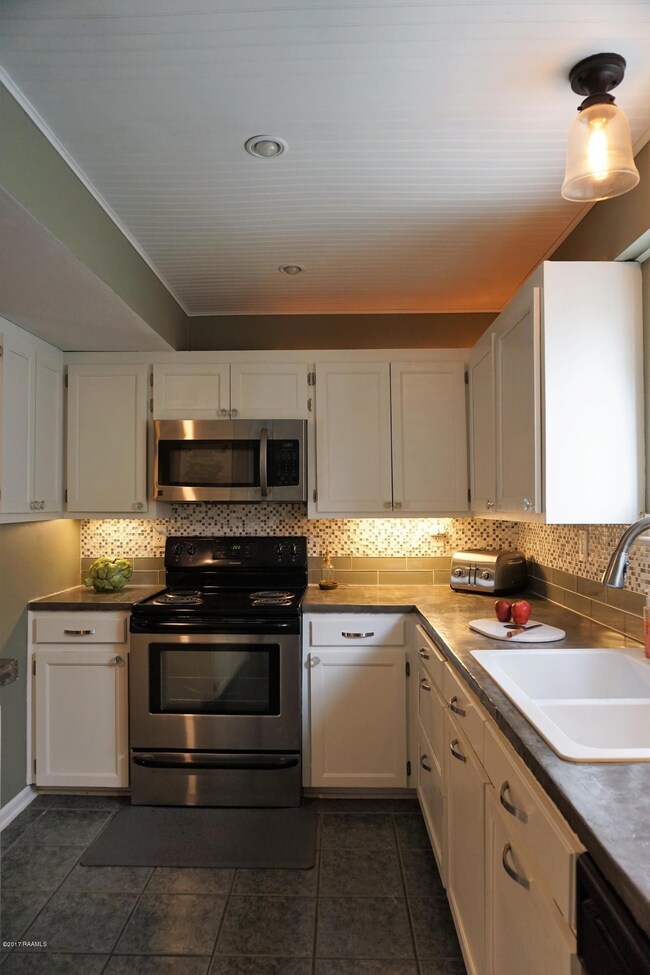 107 Logan Kitchen