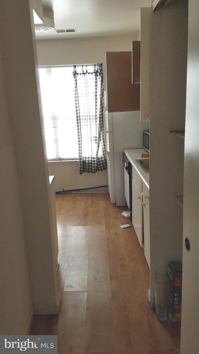 1834 Bronzegate Blvd, Silver Spring, MD 20904 - photo 7