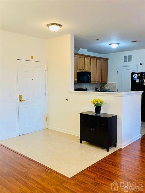 2422 Edward Stec Blvd unit 2422, Edison, NJ 08837 - photo 6