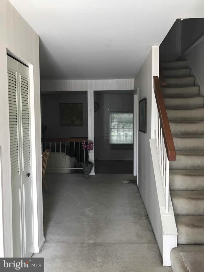 3012 Winter Pine Ct, Fairfax, VA 22031 - photo 2