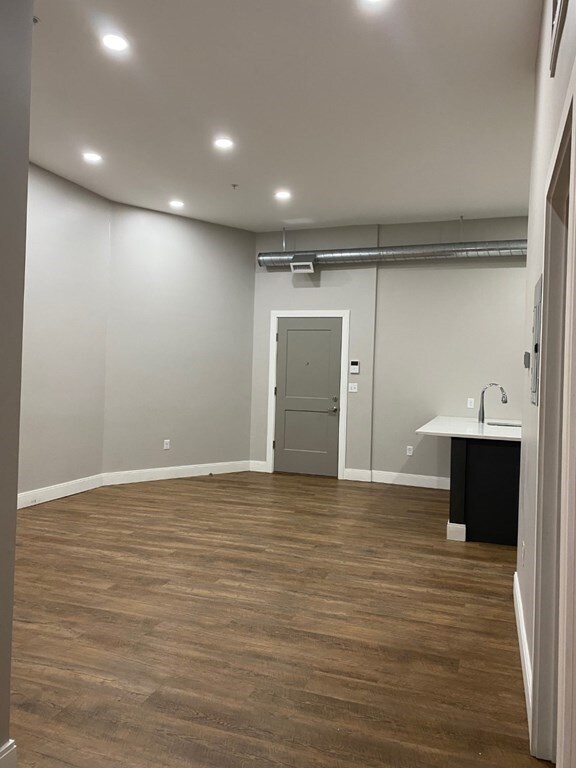 5 Hampshire St unit 204, Methuen, MA 01844 - photo 5