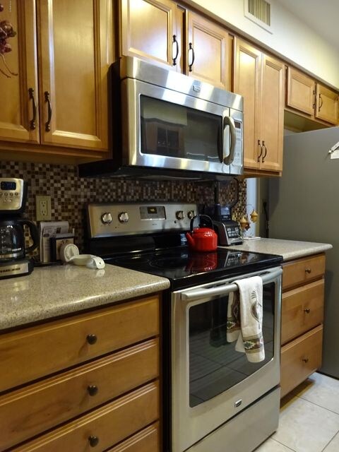 17452 N Del Webb Blvd, Sun City, AZ 85373 - photo 4