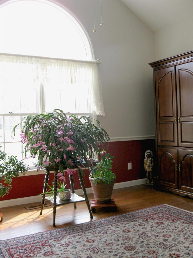 216 Greenbriar Cir, Manchester, TN 37355 - photo 4