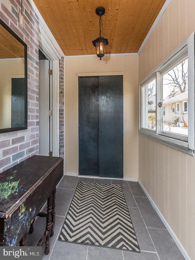 509 Mill Rd, Havertown, PA 19083 - photo 3