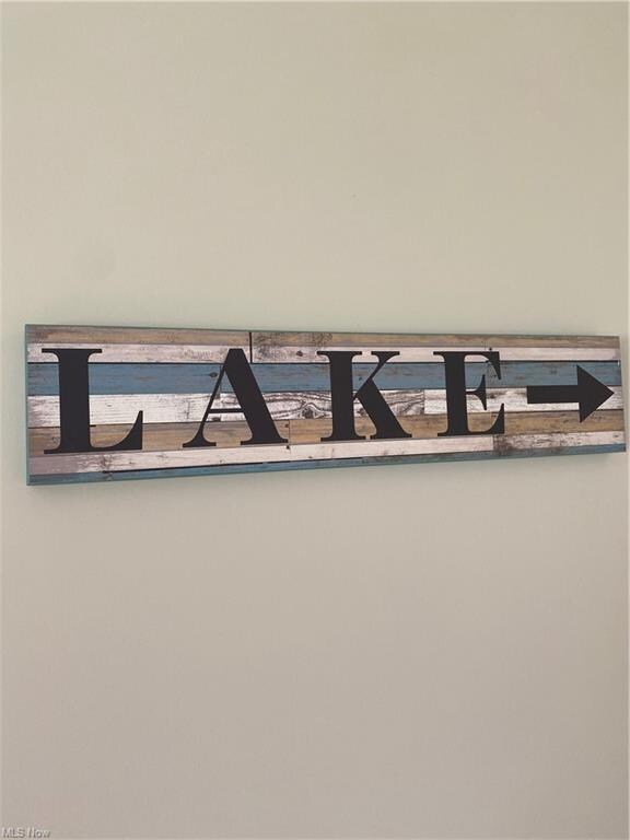 196 Iroquois St, Struthers, OH 44471 - photo 2