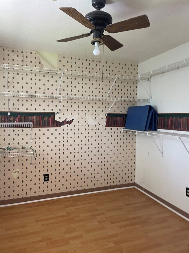 7218 Brook Stone Dr, Houston, TX 77040 - photo 6