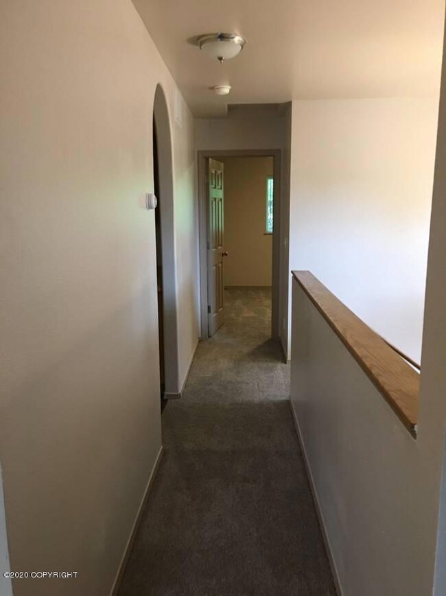4001 Lunar Dr unit B, Anchorage, AK 99504 - photo 6