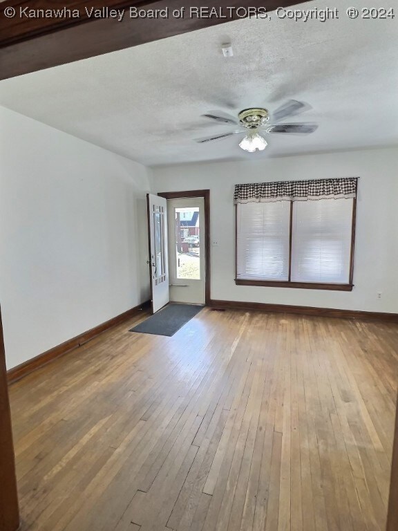 2506 Myers Ave, Dunbar, WV 25064 - photo 3