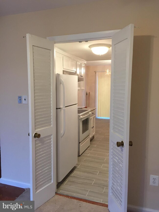 12879 Cara Dr, Woodbridge, VA 22192 - photo 5