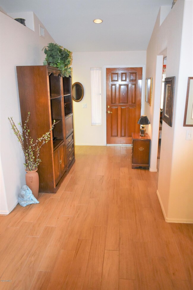 Large Open Entry