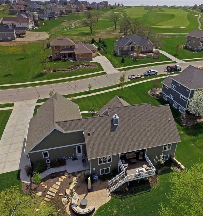 921 Augusta Dr, Oregon, WI 53575 - photo 3