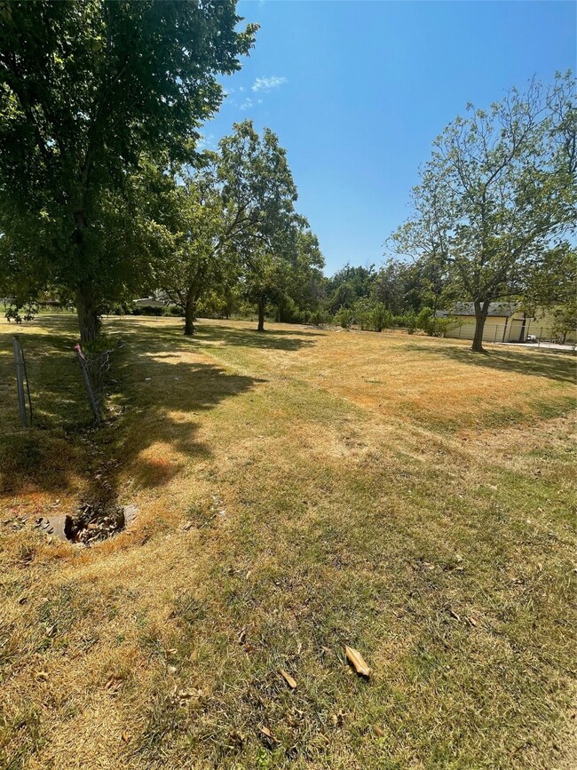 2506 Lone Oak Rd, Houston, TX 77093 - photo 3