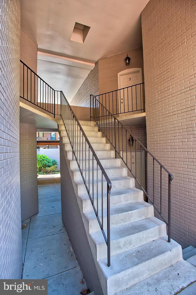 615 3rd St NE unit 9, Washington, DC 20002 - photo 2