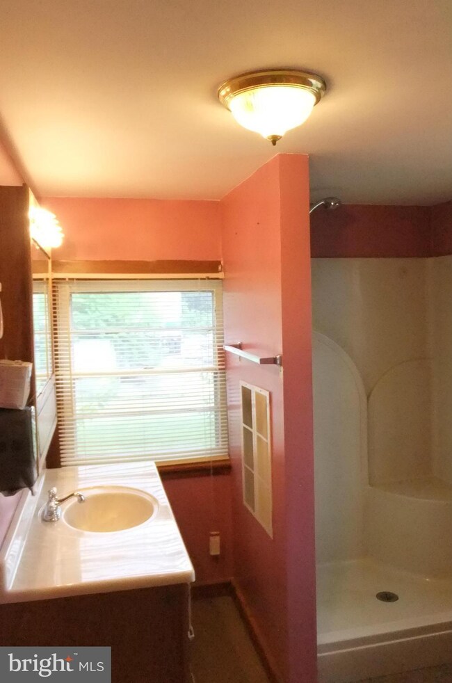 1368 Falcon Ln, Chambersburg, PA 17202 - photo 6