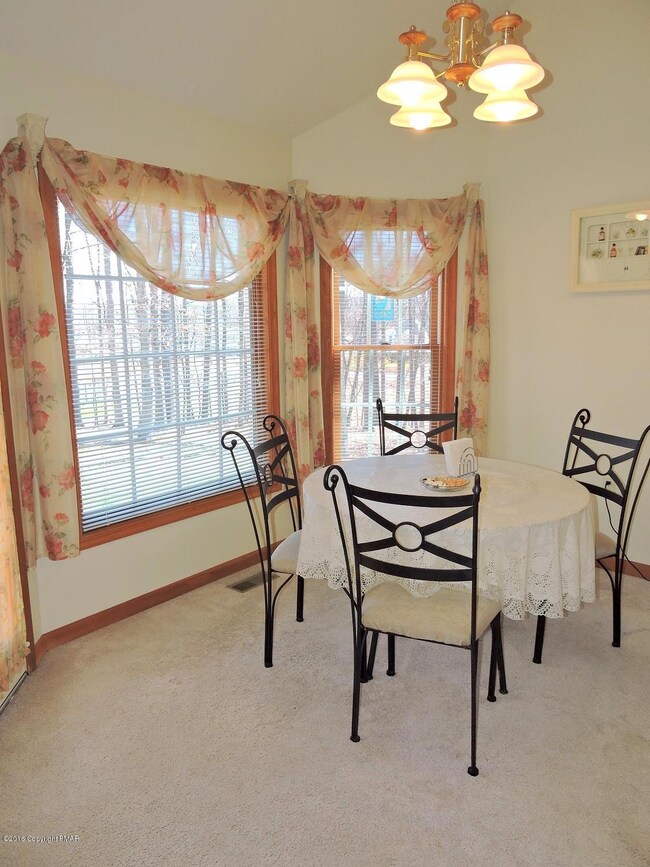 1034 Red Maple Ln, Stroudsburg, PA 18360 - photo 7