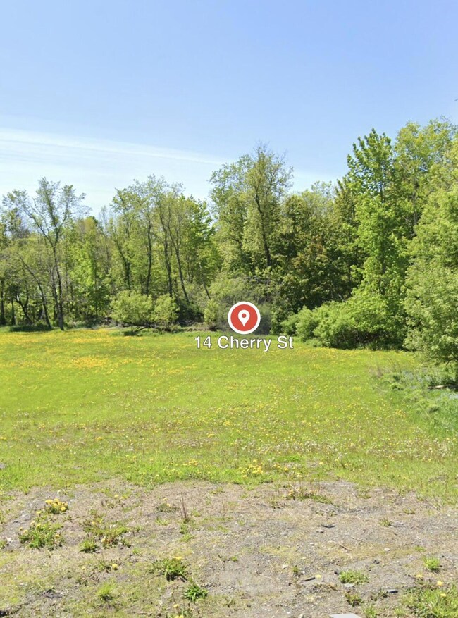 14 Cherry St, Dover-Foxcroft, ME 04426 - photo 2