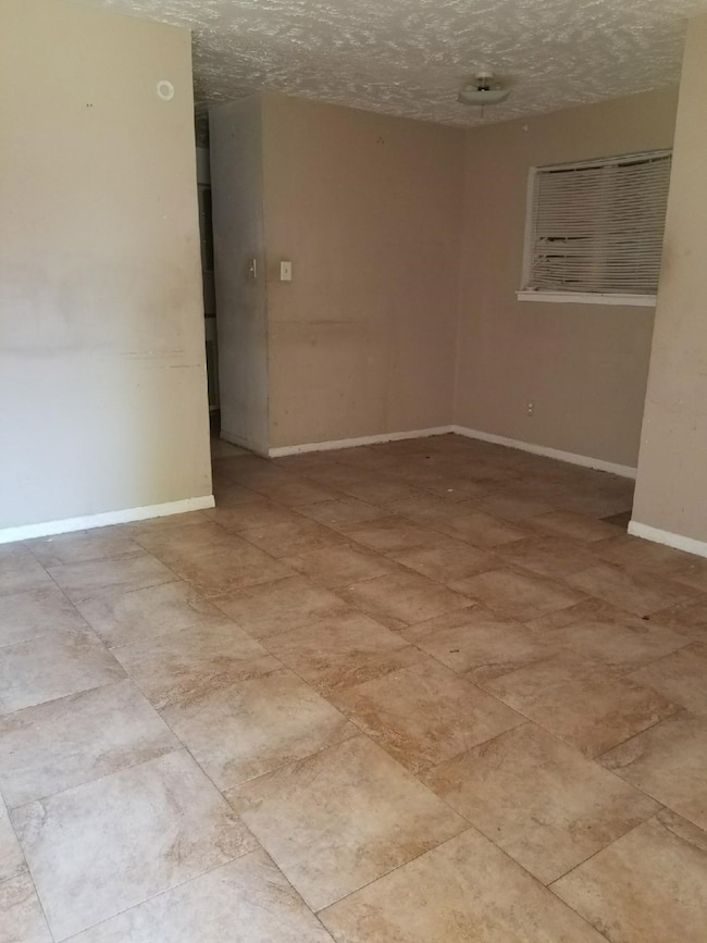 858 Grenshaw St, Houston, TX 77088 - photo 6