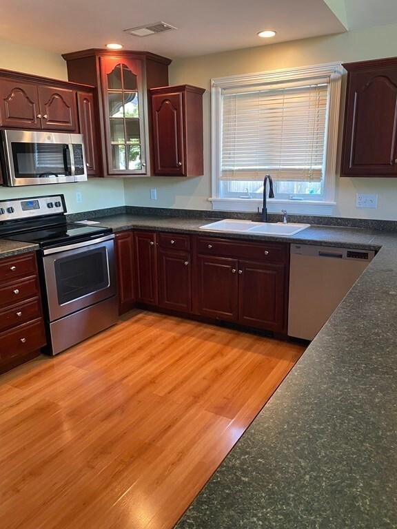 22 Chilton Ave, Kingston, MA 02364 - photo 2