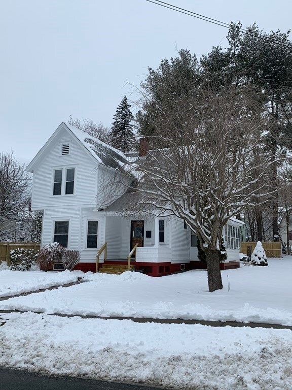 33 Devens St, Greenfield, MA 01301 - photo 3