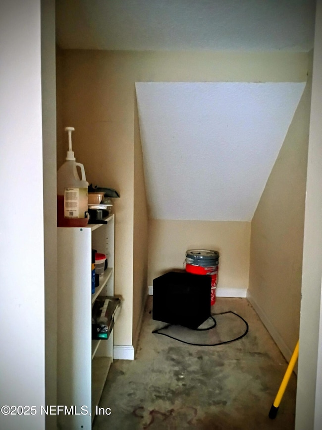 425 Oasis Ln, Orange Park, FL 32073 - photo 4