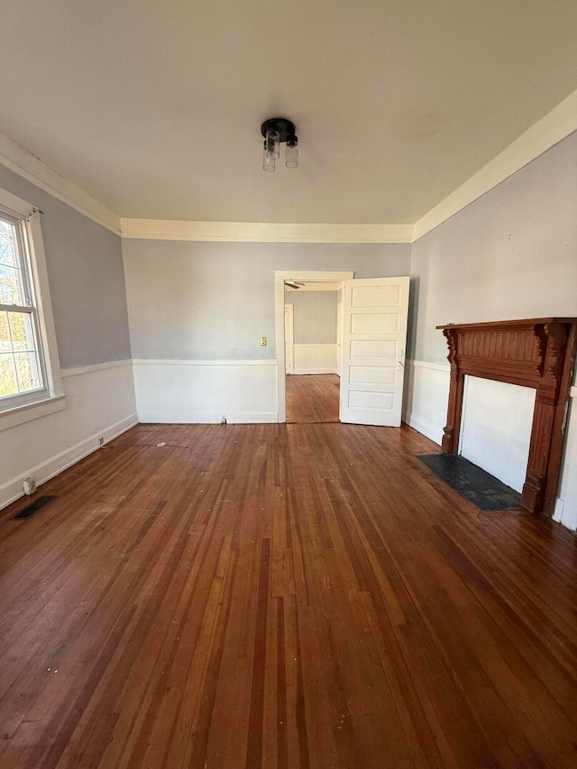 136 Mccary St, Edgefield, SC 29824 - photo 7