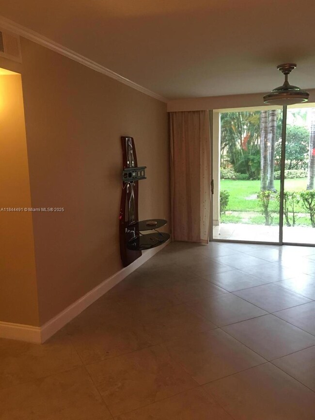 1733 Village Blvd unit 108, West Palm Beach, FL 33409 - photo 5