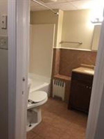 46 Filbert St unit 1, Quincy, MA 02169 - photo 4
