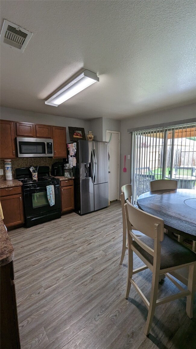 8723 Spurflower Path Ln, Houston, TX 77075 - photo 5