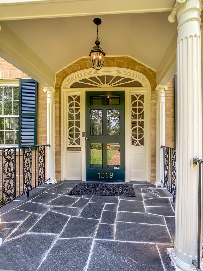 1319 S Live Oak Pkwy unit LT8, Wilmington, NC 28403 - photo 3