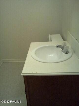 Bathrom Sink D