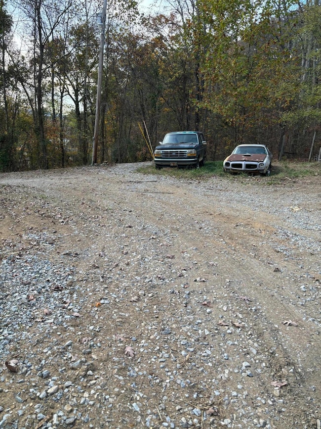 2370 Chestnut Hill Rd, Dandridge, TN 37725 - photo 6