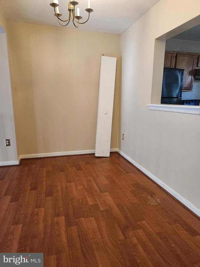 1325 Upcot Ct, Capitol Heights, MD 20743 - photo 5