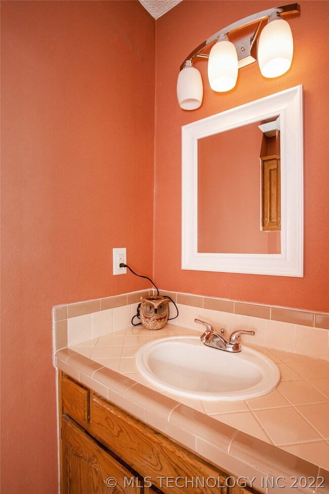 1261 E 136th St, Glenpool, OK 74033 - photo 5