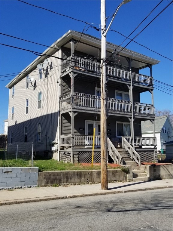 277 Mason St, Woonsocket, RI 02895 - photo 2