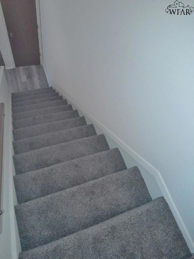 1723 Cimarron Trail unit 9C, Wichita Falls, TX 76306 - photo 6