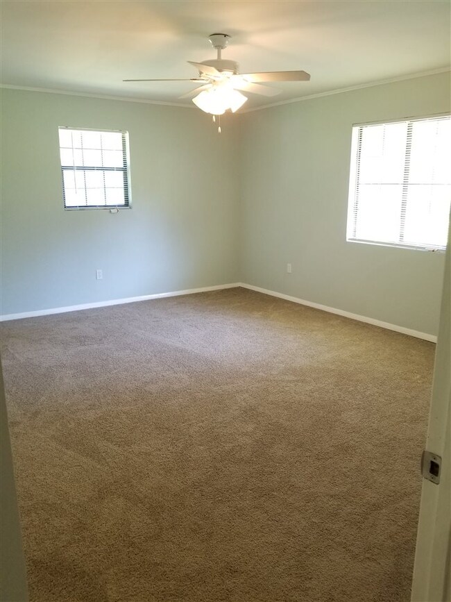 4398 Veterans Memorial Dr, Tallahassee, FL 32309 - photo 7