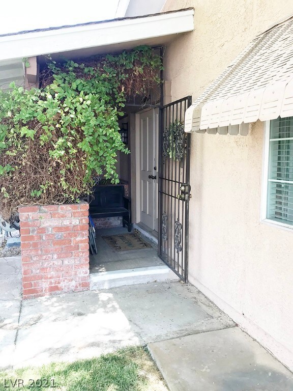 Covered gated Porch