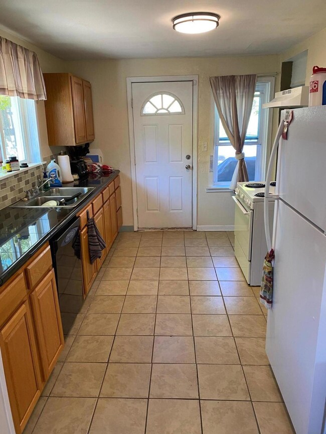 212 Adams St, Alberton, MT 59820 - photo 4