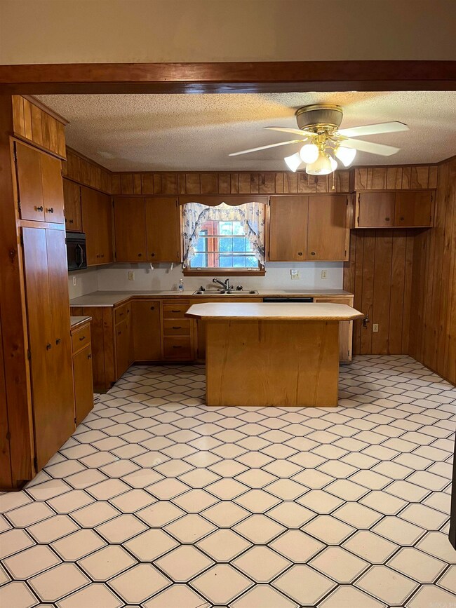 711 Bill Clinton Dr, Hope, AR 71801 - photo 5