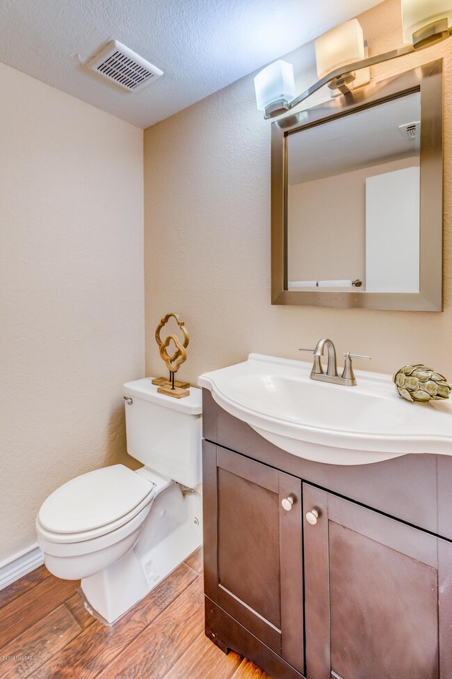 Downstairs 1/2 bath