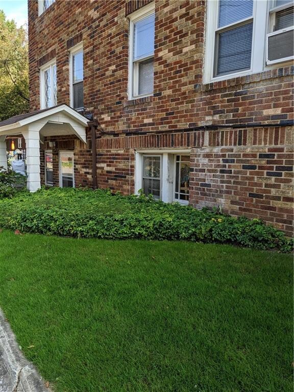 1796 25th St #4, Cuyahoga Falls, OH 44223 is a large apartment with 1 bedroom, eat in kitchen, 1 bath, dining room, large living room, pantry walk-in closet, study/office with double closet. Fireplace is for looks only and is non functioning. Only pa