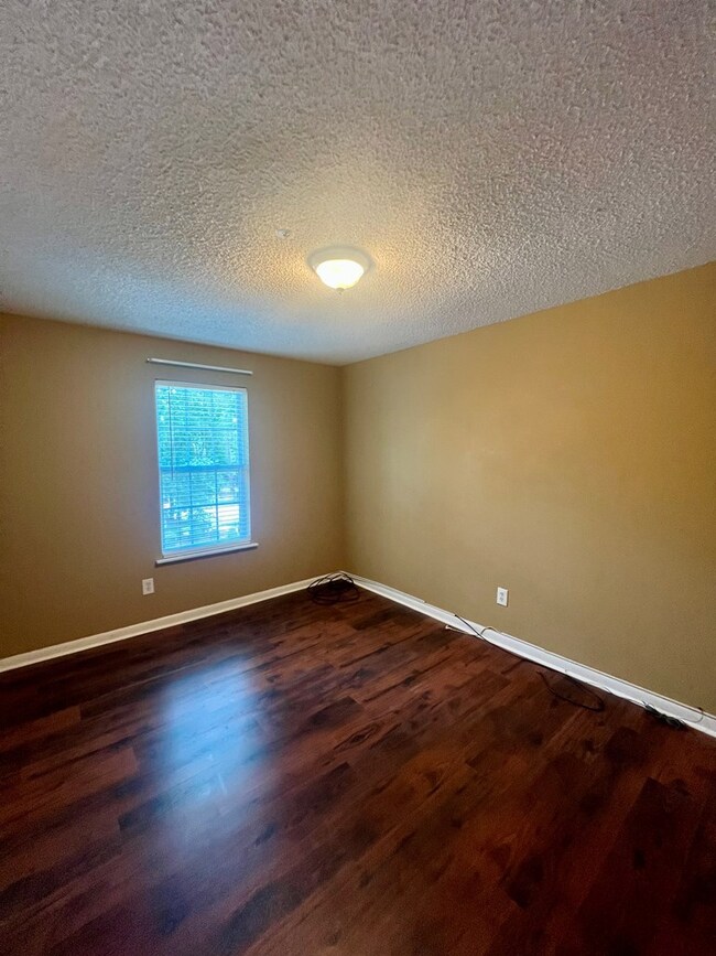 2092 S Sherwood Dr unit G52, Valdosta, GA 31602 - photo 4